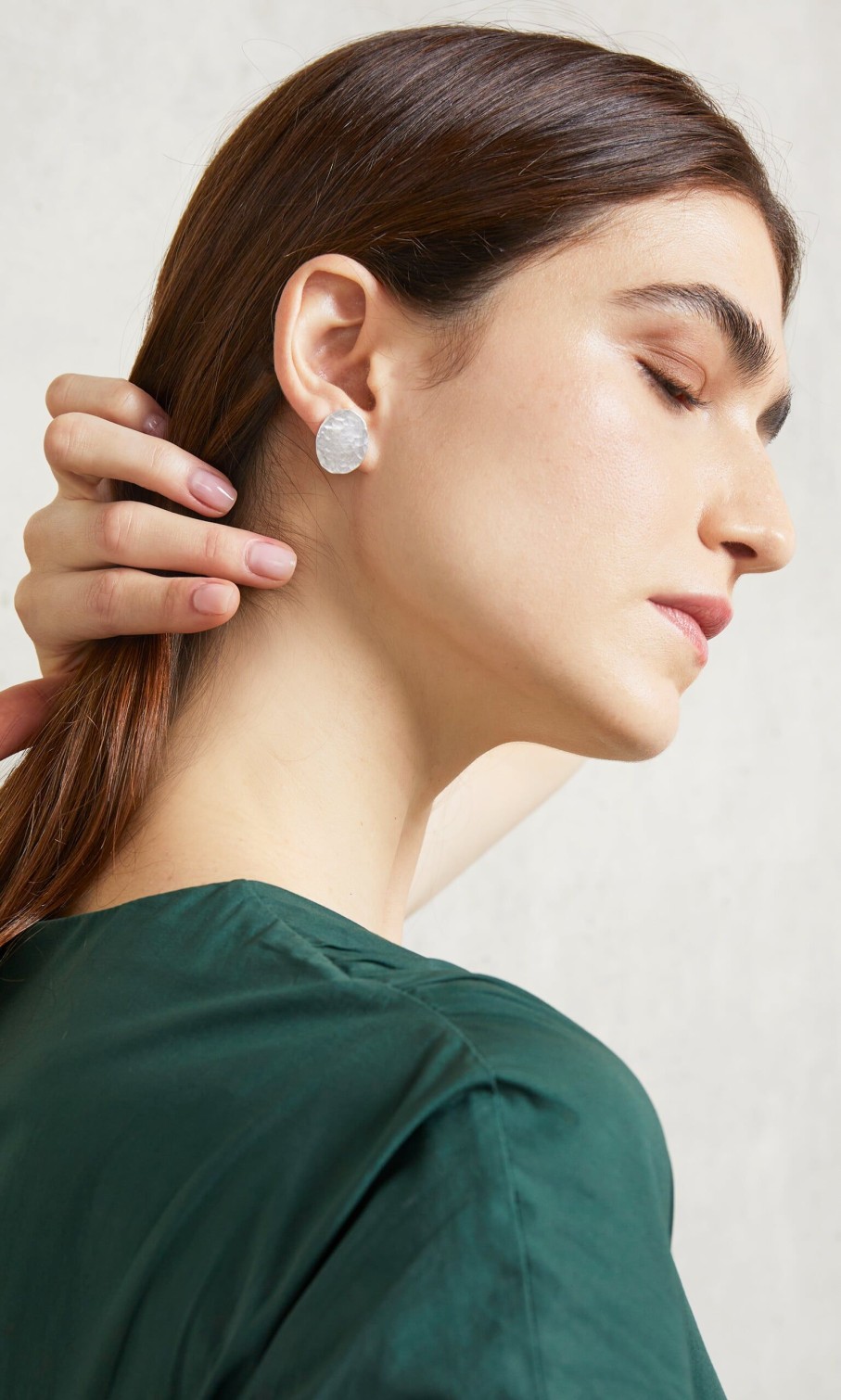 Jewellery Design Plümo | Oval Pebble Earrings