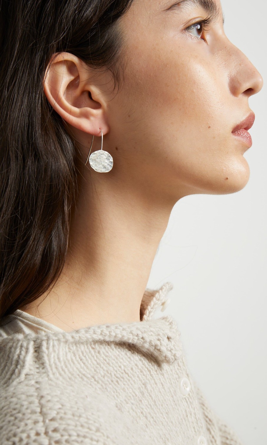 Jewellery Design Plümo | Silver Pebble Earrings