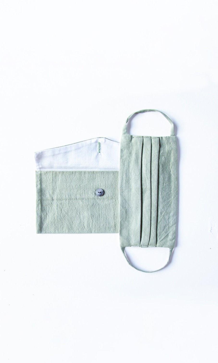 Fashion Plümo | Pleated Face Mask & Pouch - Leaf